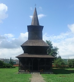 Pozoruhodný dřevěný kostelík v Dobříkově